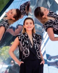 Les films Marvel souvent critiqués : Elizabeth Olsen prend leur défense