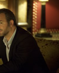 Jean Dujardin et Virginie Efira dans une comédie romantique
