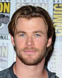 Chris Hemsworth en négo pour sa première comédie