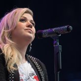 Kelly Clarkson