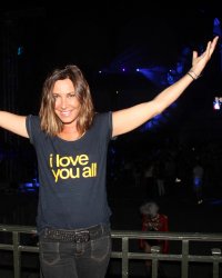 Zazie raconte ses galères de voisins : "Je me suis fait défoncer ma porte"