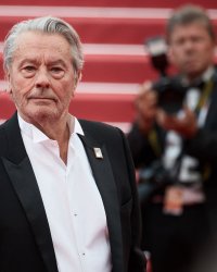 Alain Delon va participer à une émission pour soutenir l'Ukraine