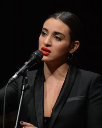 Nolwenn Leroy et Camélia Jordana chantent pour les victimes des attentats
