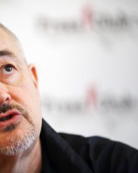 Béatrice Dalle et Patrick Chesnais unis pour dire adieu à Jean-Jacques Beineix