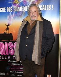 Jean-Claude Dreyfus : en couple avec un homme mais marié à une femme, il raconte