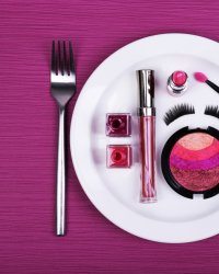 Palettes burger, tacos, Kit Kat... Quand la nourriture inspire les cosmétiques