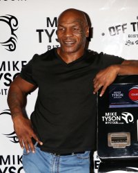 Mike Tyson : son combat contre un requin sera diffusé en France