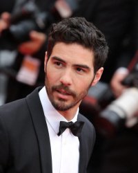 Tahar Rahim fait de rares confessions sur son couple avec Leïla Bekhti