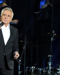 Michel Sardou déçu par son test ADN : "Je me voyais Italien depuis... toujours"