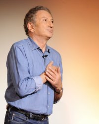 Michel Drucker, le jour où il a dragué un Brésilien qu'il croyait être une femme