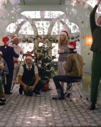 Quand H&M fait appel à Wes Anderson pour célébrer Noël