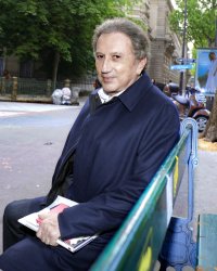 Michel Drucker a la conviction qu'"il ne faut jamais s'arrêter"