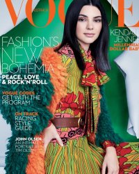 Kendall Jenner pose en une du Vogue avec les cheveux gris
