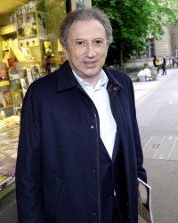 Convalescent, Michel Drucker pense tout de même à sa rentrée télé
