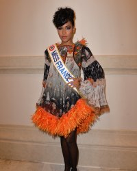 Clémence Botino : Miss France 2020 contrainte de "jeter" des cadeaux de ses fans