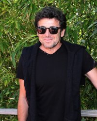 Patrick Bruel affiche sa remise en forme musclée après sa blessure