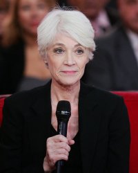 Françoise Hardy favorable à l'euthanasie : "J'ai très peur de souffrir"