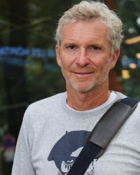 Denis Brogniart payé pour ses débriefs de Koh-Lanta sur les réseaux ?