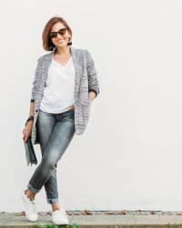 Comme Céline Dion, misez sur le jean tie and dye à la rentrée
