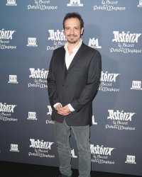 Alexandre Astier, fruit d'un adultère, il se confie : "Je n'étais pas son fils"