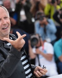 Fabrice Luchini critique les réseaux sociaux : "C'est pathétique !"