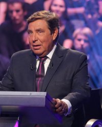 Critiqué après la publication d'un tweet parodique, Jean-Pierre Foucault répond