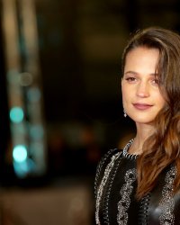 Alicia Vikander, star de la prochaine campagne Louis Vuitton