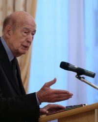 Valéry Giscard d'Estaing : son château, en vente depuis 16 ans, a trouvé preneur