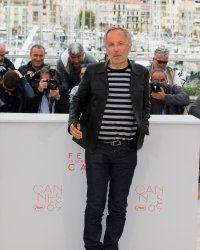 Fabrice Luchini désormais sexagénaire, il se confie : "Ça fout un petit coup"