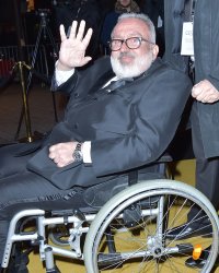 Dominique Farrugia : le soutien de sa famille face à sa maladie