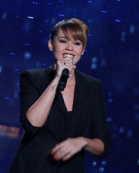Chimène Badi : son hommage bouleversant à Johnny Hallyday