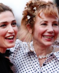 Julie Depardieu : "Julie Gayet est comme un membre de ma famille"