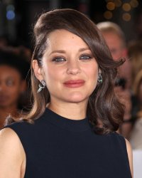 Marion Cotillard revient sur les rumeurs de liaison avec Brad Pitt
