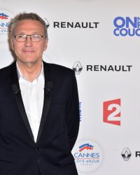 Ivre, Laurent Ruquier a demandé la main d'Isabelle Mergault