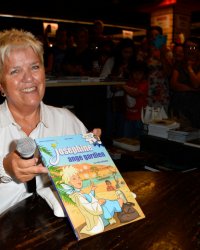 Mimie Mathy, "profondément attristée" par une "blague de très mauvais goût"