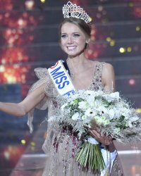 Miss France en dédicace : Sylvie Tellier revient sur la polémique
