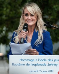 Laeticia Hallyday : des objets "inestimables" de Johnny offerts par solidarité