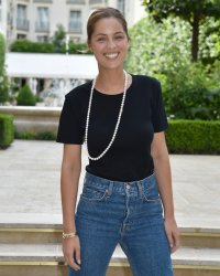 Qui est Marie-Ange Casta, la soeur de la sensuelle Laetitia Casta ?