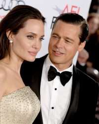 Angeline Jolie : de croustillantes révélations sur sa rencontre avec Brad Pitt