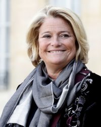 Marina Carrère d'Encausse, complexée : "J'évite de croiser les miroirs"
