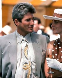 Glissez-vous dans la peau de Pretty Woman en vous offrant sa robe à pois !
