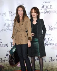 Laura Smet à l'école publique dans la Creuse : sa mère Nathalie Baye raconte