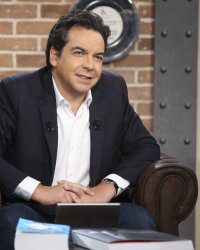 Patrick Cohen tacle sévèrement Didier Raoult chez Anne-Élisabeth Lemoine