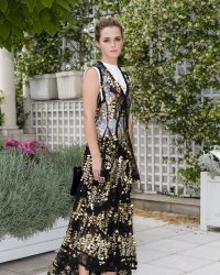 Pourquoi les stars sont-elles toutes accros à l'huile de rose ?