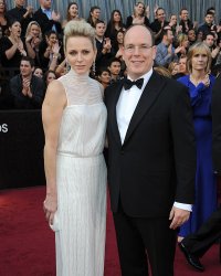 Le prince Albert confirme que Charlene de Monaco n'est "pas en Principauté"