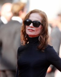 Isabelle Huppert : ce projet mode qui la lie à Justin Bieber