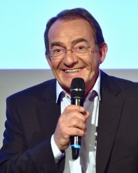 Jean-Pierre Pernaut : "Petit, je voulais être curé !"