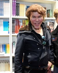 Les Bogdanoff aiment laisser planer le doute sur leur transformation physique