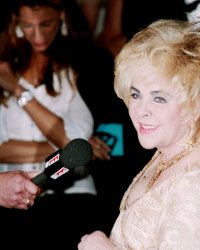 Elizabeth Taylor : ses pièces mode vendues aux enchères pour la bonne cause