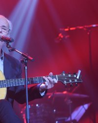 Maxime Le Forestier : avis à ses fans, sa maison bleue est en vente !